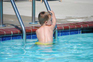 Dear Mom at the Pool | Kansas City Moms Blog