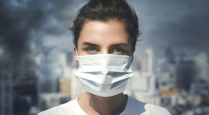 pic of woman wearing medical mask
