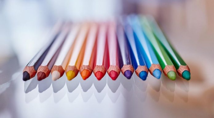 pic of colored pencils