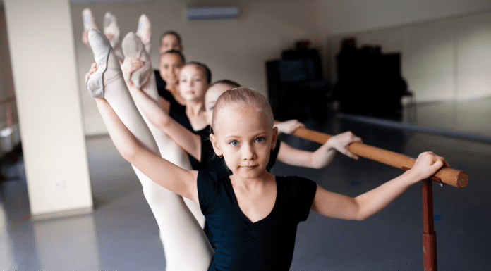 girls in ballet class