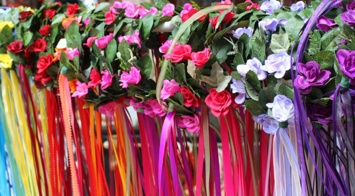 flower crowns at renaissance festival